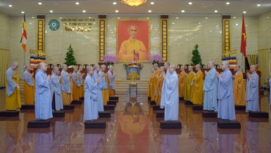 Chư hành giả, giới tử tòng hạ tại trường hạ tập trung Việt Nam Quốc Tự