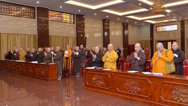 Chư tôn đức tham dự buổi họp mở rộng tại Việt Nam Quốc Tự