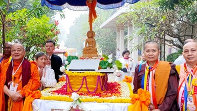 Đoàn Phật giáo Việt Nam gồm 600 Tăng Ni và Phật tử