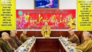 Hòa thượng Thích Nguyên Phước chủ trì buổi họp mặt đầu năm của Ban Thường trực