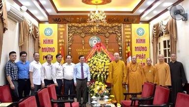 Lãnh đạo Ủy ban TƯMTTQVN chúc mừng Phật đản Phật lịch 2568 đến chư tôn đức GHPGVN