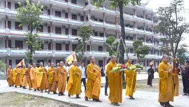 Cung nghinh chư tôn đức quang lâm