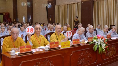 Chư tôn đức Ban Giám khảo của Hội thi diễn giảng cấp Thành phố, diễn ra vào sáng nay tại Việt Nam Quốc Tự - Ảnh: Bảo Toàn/BGN