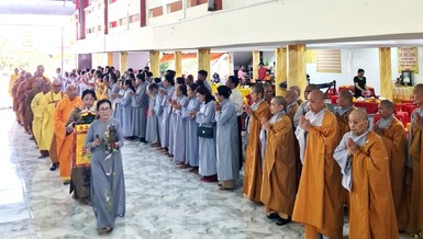 Đạo tràng chùa Từ Quang cung đón chư tôn đức quang lâm tham dự Đại lễ Vu lan