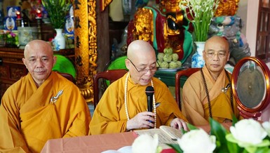 Hà Nội: Hòa thượng Thích Bảo Nghiêm truyền giới Bồ-tát đến 85 Tăng Ni trường hạ chùa Bồ Đề