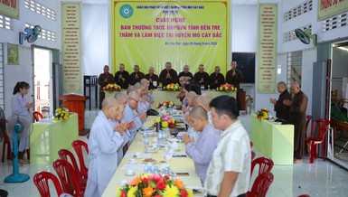  Đoàn Ban Trị sự GHPGVN tỉnh đến thăm, làm việc với Ban Trị sự Phật giáo H.Mỏ Cày Bắc