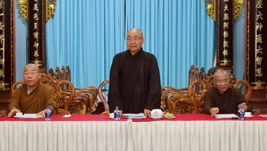 Hòa thượng Thích Minh Nhật chủ trì hội nghị của Thường trực Ban Trị sự tỉnh