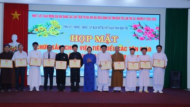 Biểu dương những chức sắc các tôn giáo đóng góp tích cực trong năm 2024