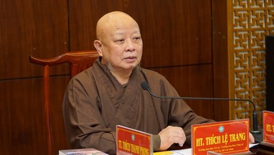 Hòa thượng Thích Lệ Trang chủ trì buổi họp