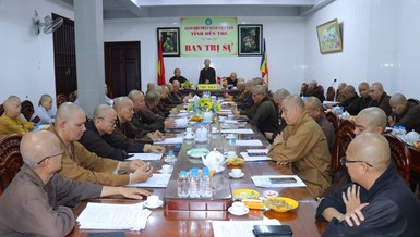 Hòa thượng Thích Nhựt Tấn chủ trì buổi họp mở rộng của Ban Trị sự tỉnh