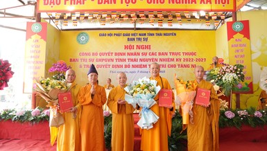 Hòa thượng Thích Bảo Nghiêm, Hòa thượng Thích Thanh Quyết trao quyết định đến các nhân sự chủ chốt Ban Trị sự tỉnh