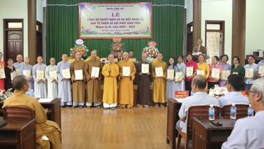 Ra mắt nhân sự Ban Từ thiện xã hội Phật giáo tỉnh nhiệm kỳ 2022-2027