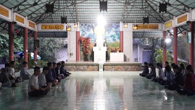 Ngồi thiền buổi sáng 