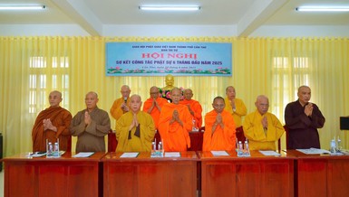 Chư tôn đức niệm Phật cầu gia hộ 