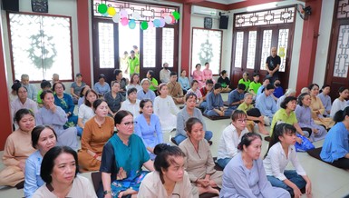 Phật tử tham gia tọa đàm về văn hóa Phật đản tại chùa Long Phước