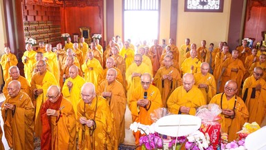 Chư tôn giáo phẩm Hội đồng Chứng minh, Hội đồng Trị sự tưởng niệm Trưởng lão Hòa thượng Thích Minh Cảnh, tại tu viện Huệ Quang