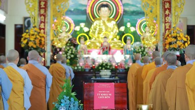 Theo luật Đức Phật chế định, vào các ngày trưởng tịnh, chư Tăng Ni thực hiện nghi thức Bố-tát tụng giới