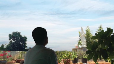 Bình yên giữa thất nhỏ của Sư cô Huệ Quang