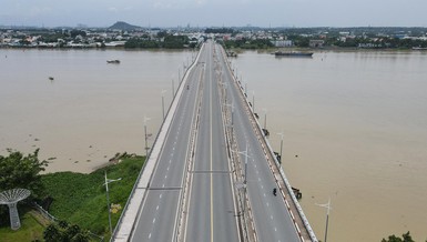 Cầu An Hóa nối TP.Biên Hòa đi Bình Dương, TP.HCM vắng vẻ trong những ngày áp dụng Chỉ thị 16 - Ảnh: Phước Tuấn