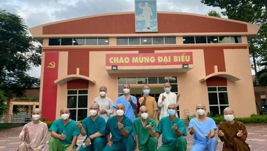 Tình nguyện viên Phật giáo tại Bệnh viện Hồi sức cấp cứu Covid-19
