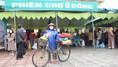 Quảng Trị: Ban Trị sự GHPGVN huyện Triệu Phong tổ chức phiên chợ 0 đồng mừng năm mới 2022