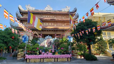 Vườn Lâm-tỳ-ni được thiết trí tại chùa Đức Hòa