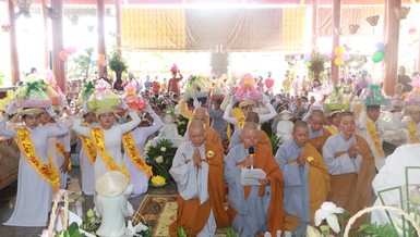 Đồng Tháp: Chùa Khánh Linh, Thiền An và Thanh Lập tổ chức lễ Vu lan, dâng pháp y cúng dường 