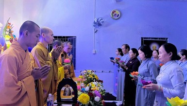 Chùa Viên Giác tổ chức lễ vía Đức Phật A Di Đà