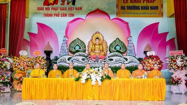 Chư tôn đức chứng minh buổi lễ