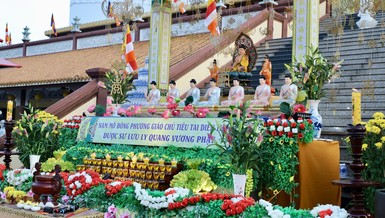 Pháp hội Dược Sư tại chùa Hội Khánh (P.Phú Cường, TP.Thủ Dầu Một, Bình Dương) - Ảnh: Huệ Nghiêm