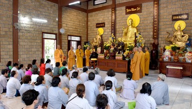 Đoàn tịnh xá Đại Giác tại thiền viện Trúc Lâm Viên Ngộ (H.Ninh Hải, Ninh Thuận)