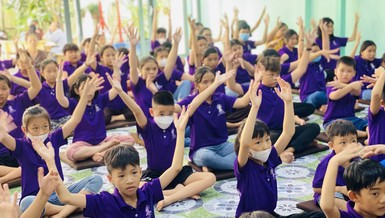 Các em tham dự khóa tu "Về với Phật" tại chùa Phước Long (H.Củ Chi, TP.HCM)