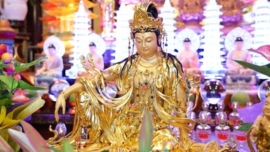 Tôn tượng Quán Âm tự tại tại chùa Đại Giác (Q.Phú Nhuận, TP.HCM)