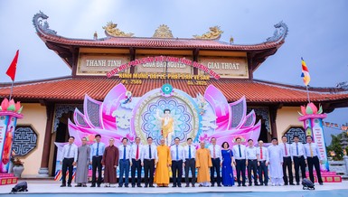 Lưu niệm tại Lễ đài Phật đản của Ban Trị sự GHPGVN tỉnh Quảng Nam được thiết trí tại chùa Đạo Nguyên