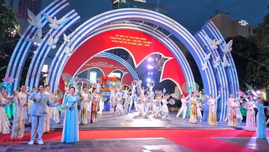 Khai mạc chuỗi hoạt động kỷ niệm 327 năm hình thành Sài Gòn - Chợ Lớn - Gia Định - TP.HCM