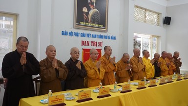 Niệm Phật cầu gia hộ