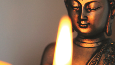 Đức Phật thành đạo xong thì tìm cách tốt nhất báo hiếu cho cha mẹ mình. Ngài thuyết pháp cho phụ thân và mẫu thân, hướng dẫn và an trú phụ mẫu vào con đường giác ngộ để họ có được hạnh phúc và an lạc lâu dài