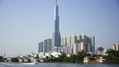 Một góc TP.HCM nhìn từ tuyến xe bus sông Sài Gòn