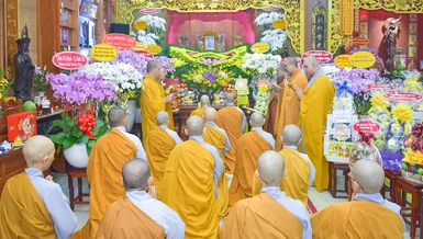 Lễ cung tiến Giác linh Ni trưởng Thích nữ Liễu Tướng tại chùa Pháp Võ, sáng 14-6 - Ảnh: Quảng Đạo