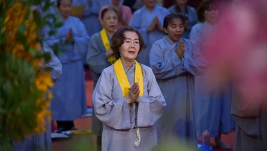 Phật tử đảnh lễ Bồ-tát Quán Thế Âm tại chùa Phổ Quang (Q.Tân Bình, TP.HCM) - Ảnh: Quảng Đạo/BGN