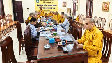 Hòa thượng Thích Thọ Lạc chủ trì phiên họp của Ban Văn hóa T.Ư