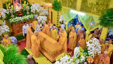 Lễ nhập kim quan Trưởng lão Hòa thượng Thích Như Tín tại chùa Hưng Long (P.Vườn Lài, TP.HCM) - Ảnh: Quảng Đạo/BGN