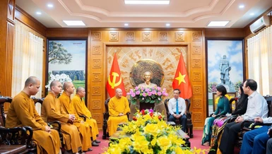 Ban Trị sự GHPGVN tỉnh Thanh Hóa thăm, chúc mừng tân Bí thư Tỉnh ủy Lê Đức Thái