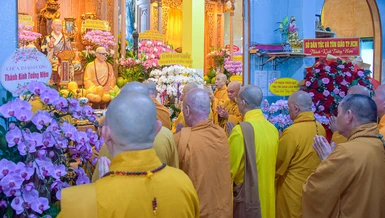 Chư tôn đức tham dự Lễ tưởng niệm Hòa thượng Thích Trí Châu tại chùa Tuyền Lâm - Ảnh: Quảng Đạo/BGN