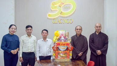 Đoàn lãnh đạo phường Xuân Hòa (TP.HCM) thăm Báo Giác Ngộ vào sáng 18-8 - Ảnh: Quảng Đạo/BGN