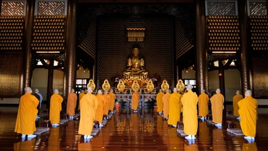 [TRỰC TUYẾN] Trì tụng kinh Phổ Môn từ Hạ trường cấm túc an cư chùa Huê Nghiêm