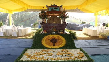 Nơi hỏa táng được các nghệ nhân, kỹ thuật truyền thống Phường Đúc ở cố đô Huế thực hiện. Nơi đây cũng đã từng trà-tỳ Trưởng lão Hòa thượng Thích Trí Quang