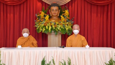 Chư tôn đức lãnh đạo tại buổi gặp mặt tất niên tòa soạn Báo Giác Ngộ - Ảnh: Bảo Toàn