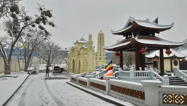 Chùa Trúc Lâm Kharkov trong mùa tuyết ở Ukraine - Ảnh: CTLK
