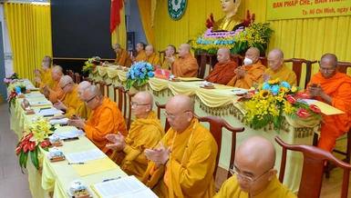 Chư vị giáo phẩm chứng minh, chủ tọa hội nghị 